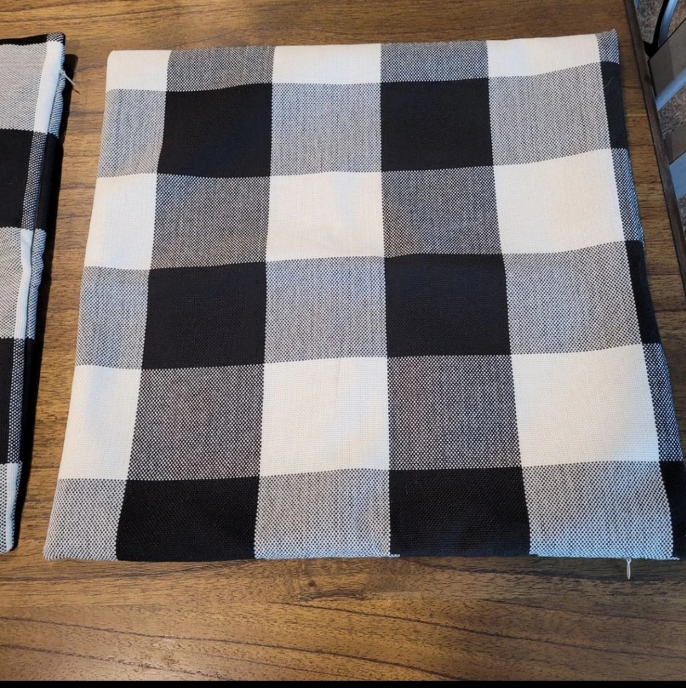 🥳2/$20 or 3/$25 2x Buffalo Check Pillow Covers 18 inches